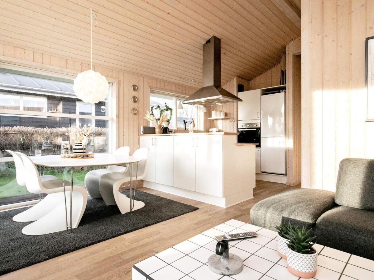 6 Person Holiday Home In Tranek R Fæbæk Εξωτερικό φωτογραφία