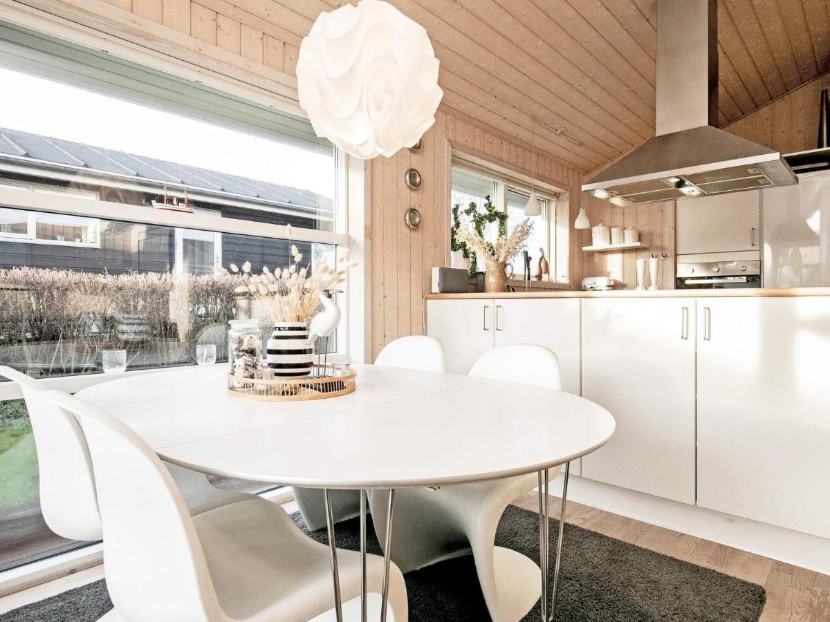 6 Person Holiday Home In Tranek R Fæbæk Εξωτερικό φωτογραφία