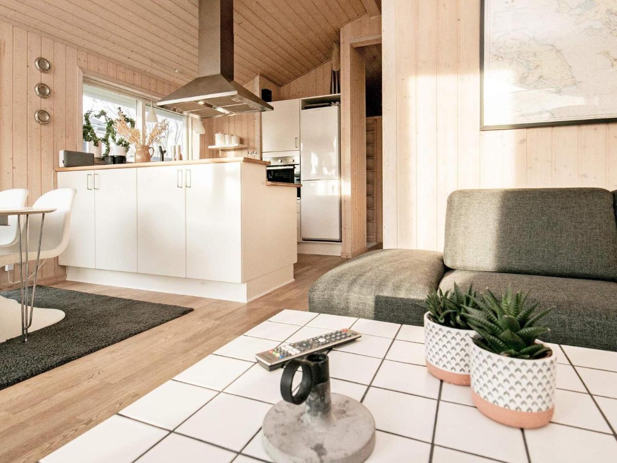6 Person Holiday Home In Tranek R Fæbæk Εξωτερικό φωτογραφία